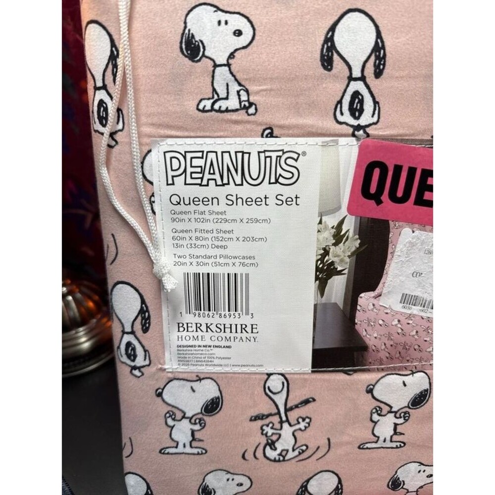 Brand new QUEEN Berkshire home company Peanuts queen sheet set - Picture 3 of 4